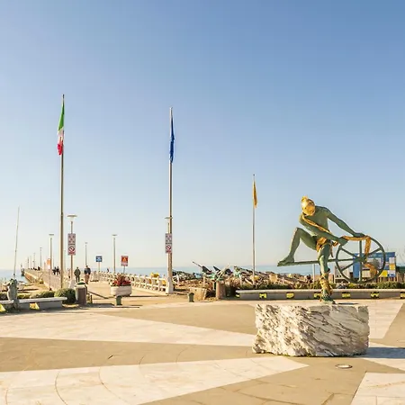 Le Fontanelle In Dei Marmi With Ac Φόρτε ντε Μάρμι