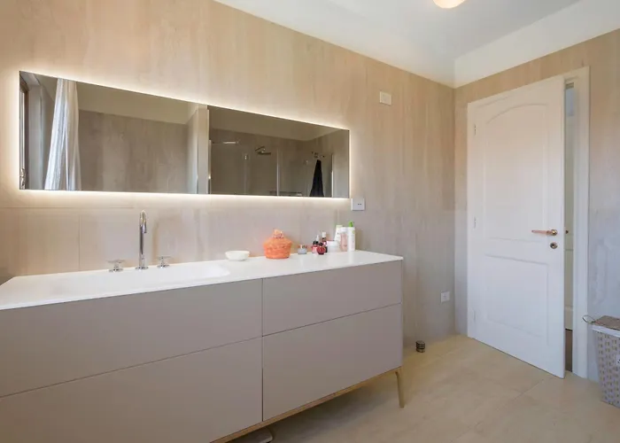 Le Fontanelle In Dei Marmi With Ac