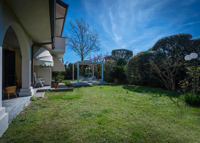 Le Fontanelle In Dei Marmi With Ac * Forte dei Marmi