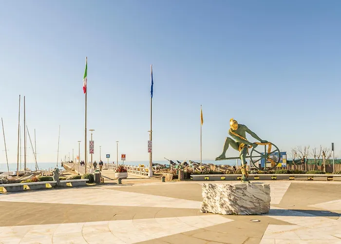 Le Fontanelle In Dei Marmi With Ac Forte dei Marmi